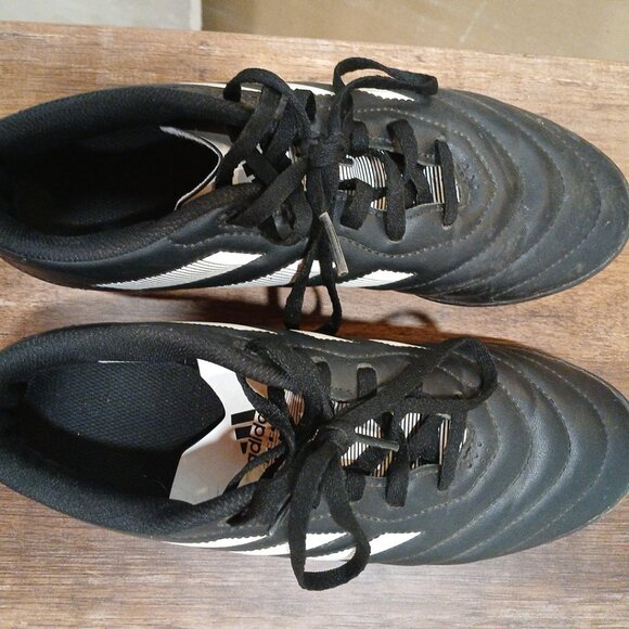 Adidas indoor soccer cleats - Picture 5 of 5